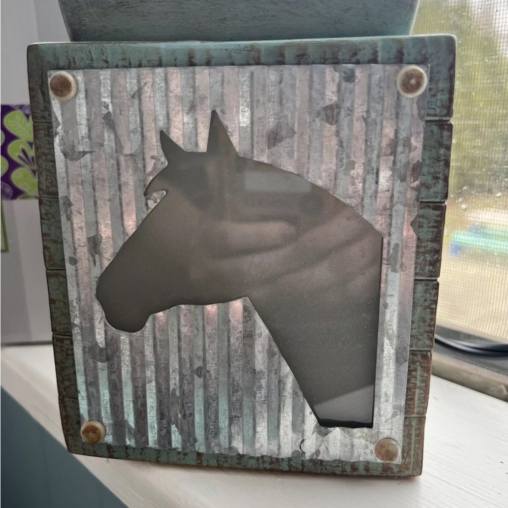 Scentsy Unbridled Rustic Horse Silhouette Full Size Warmer